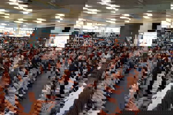 Trường Trung Học Rosehill Secondary College - Victoria, Úc